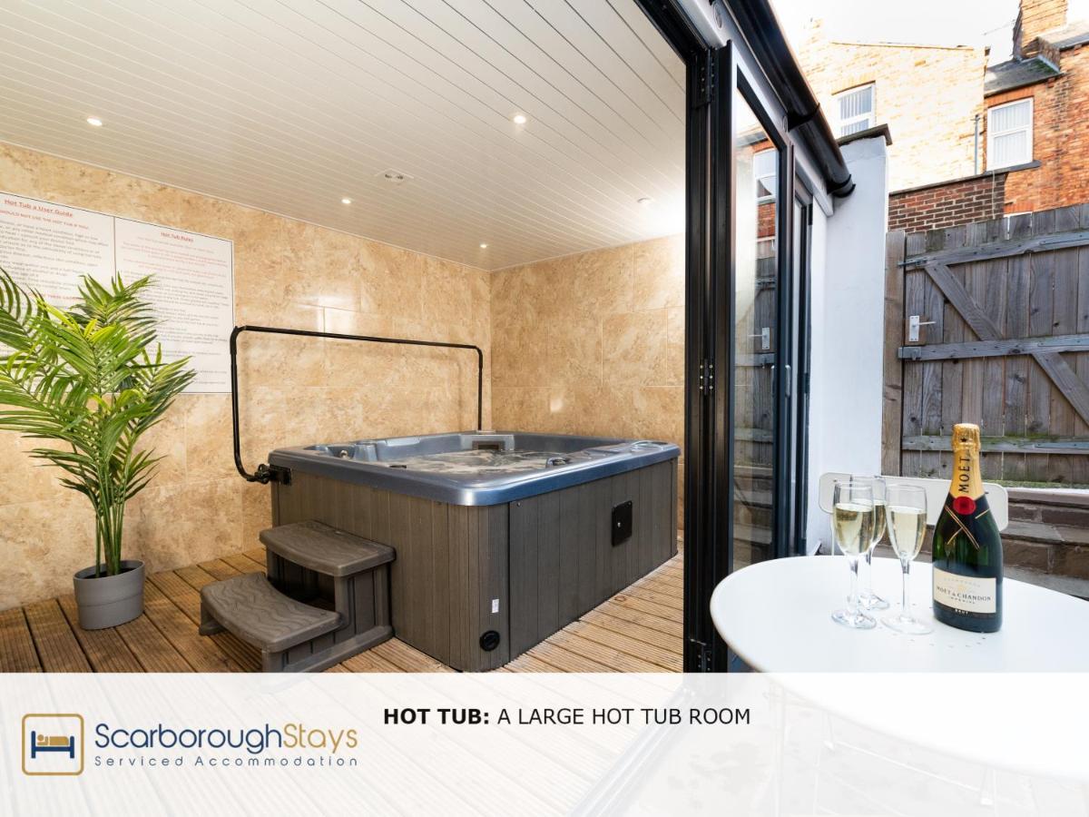 Scarborough Stays - Luxury Townhouse Ideal For Large Groups - Hot Tub ภายนอก รูปภาพ